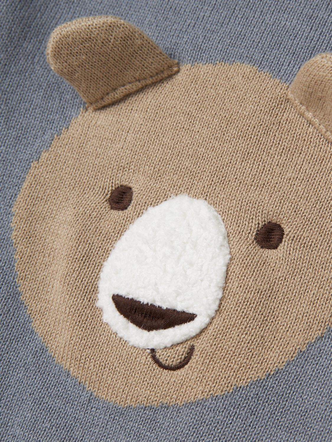 model_shot-front_full